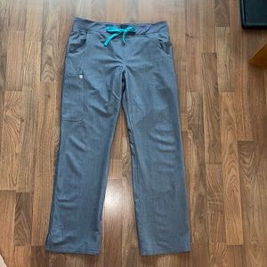 FIGS Graphite Kade Cargo Scrub Pant